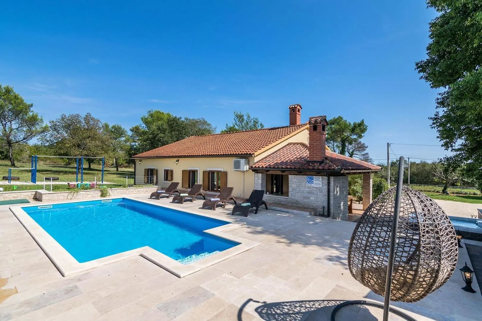 Villa Emanuel Barban